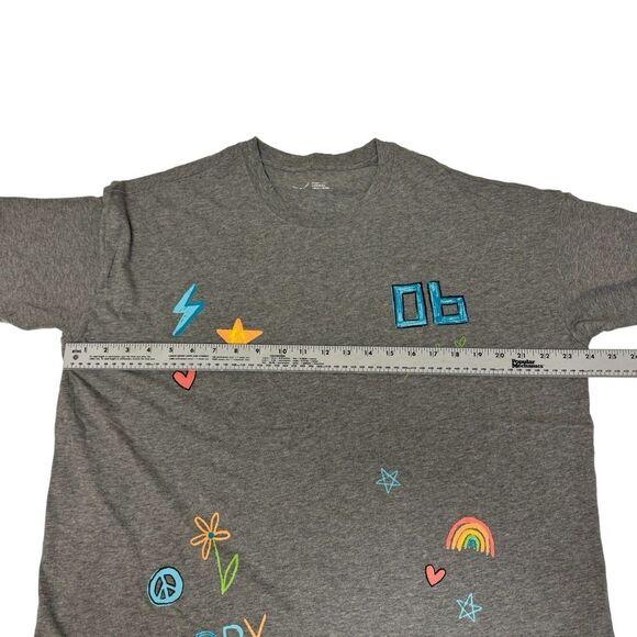 Gray T Shirt With Colorful Graphics Rainbow Star Graphic Tee - Picture 8 of 9